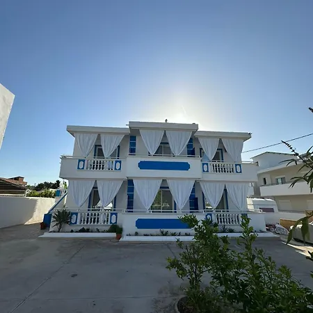 Apollonio & Rhodes Apartman *