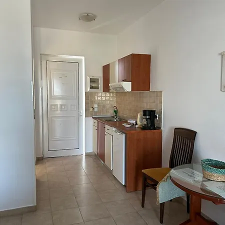 Apollonio & Rhodes Apartment